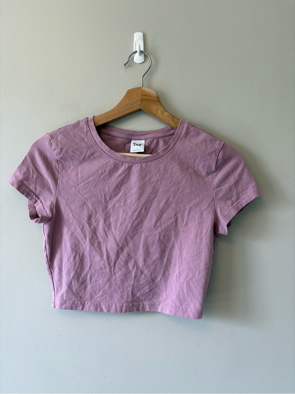 Aritzia TNA Cropped T-Shirt